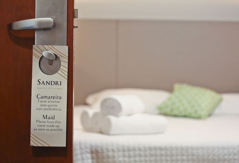 Номер Deluxe, Sandri City