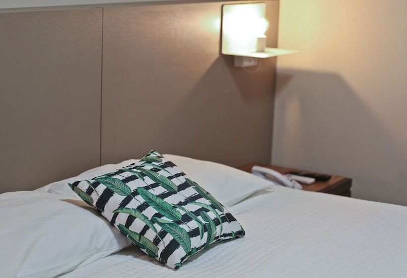 Номер Deluxe, Sandri City