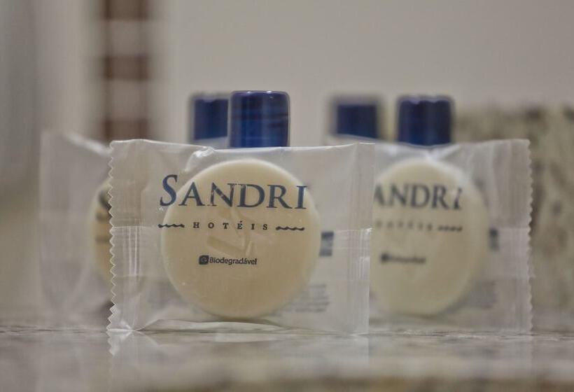 Трехместный Номер Deluxe, Sandri City