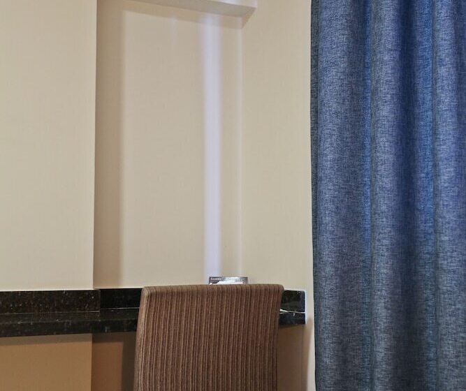 Трехместный Номер Deluxe, Sandri City