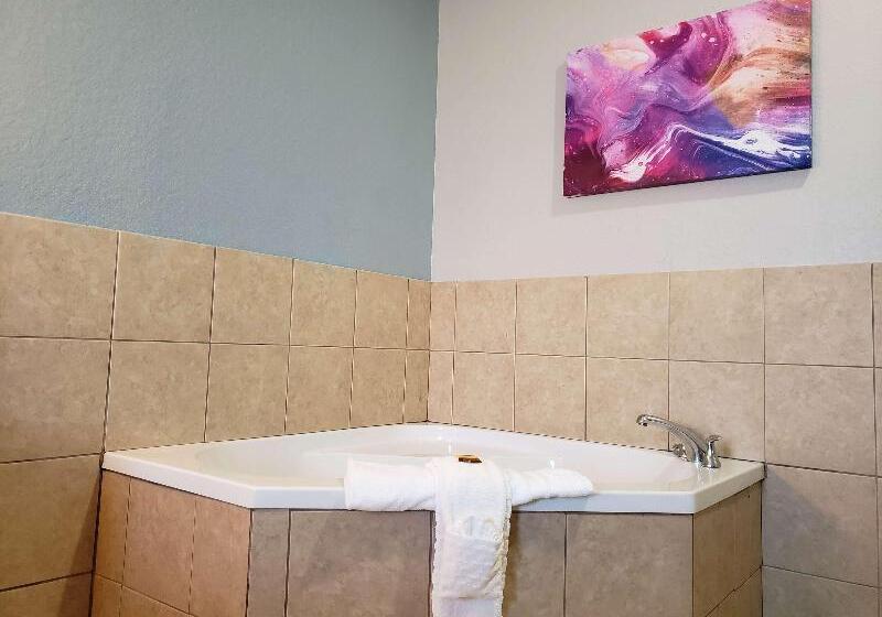 اتاق استاندارد یک نفره, Pensee Royal Garden Beach Resort