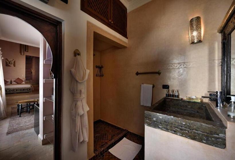 Quarto Triplo Deluxe, Riad Les Ammonites And Spa