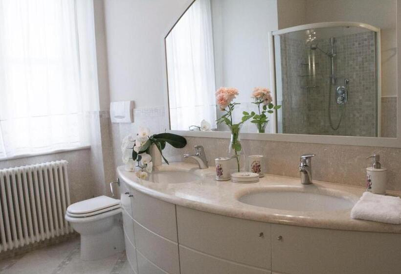 Standard room with outdoor bath, Il Giardino Delle Rose