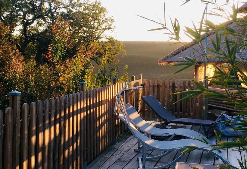 جناح ديلوكس, Les Didascalies