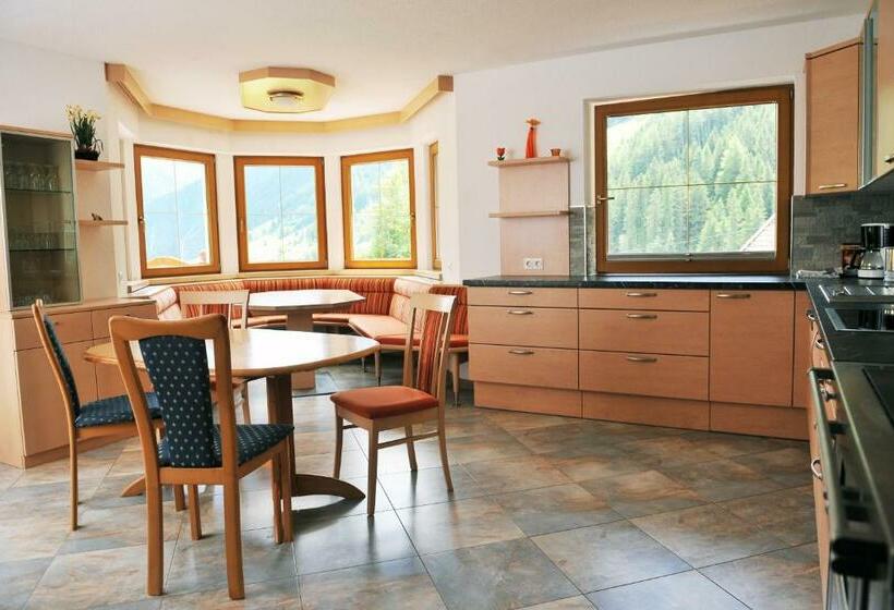 4ベッドルームハウス, Bauernhof Entalhof