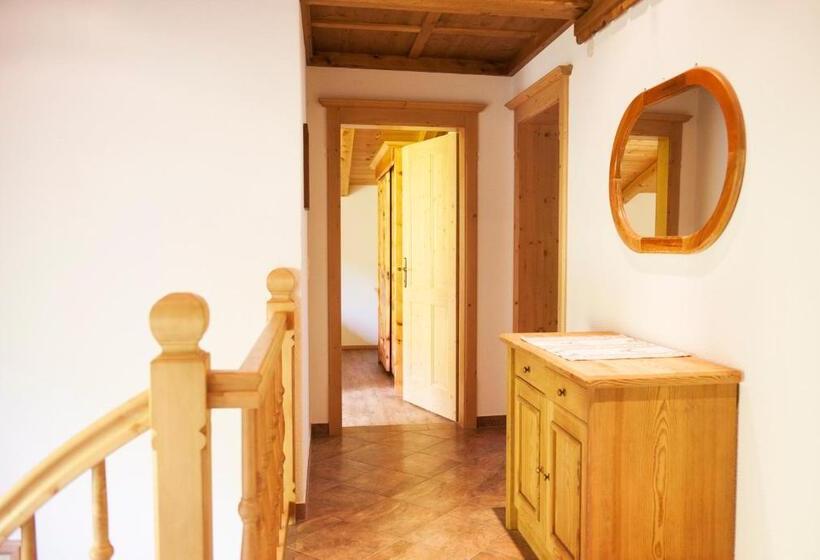 4ベッドルームハウス, Bauernhof Entalhof