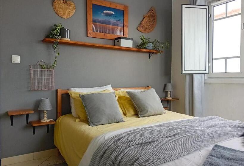 غرفة قياسية, Ethic Surf House