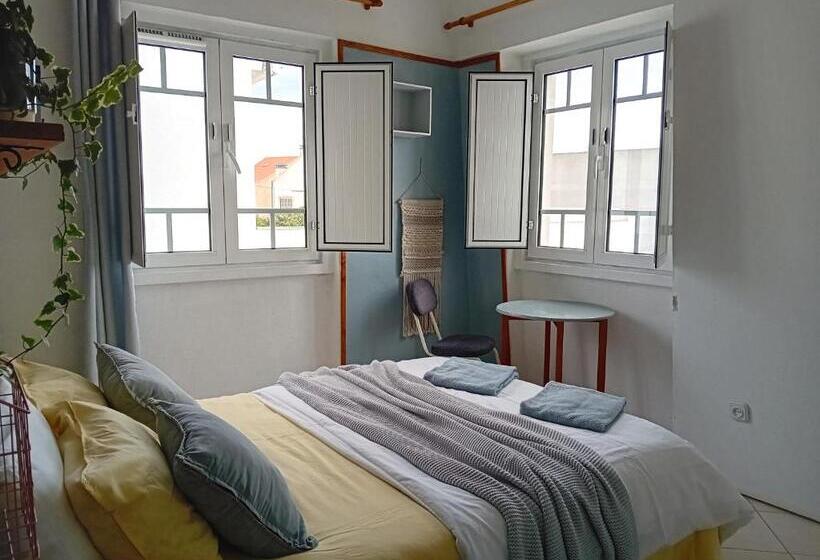 غرفة قياسية, Ethic Surf House