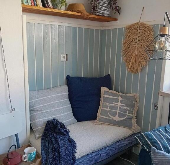 标准间, Ethic Surf House