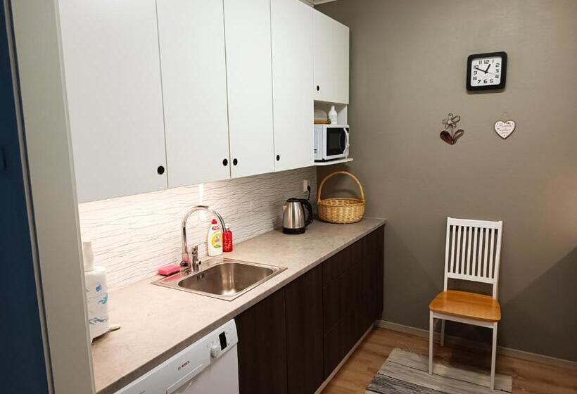 디럭스 방갈로, Firsthome Guesthouse