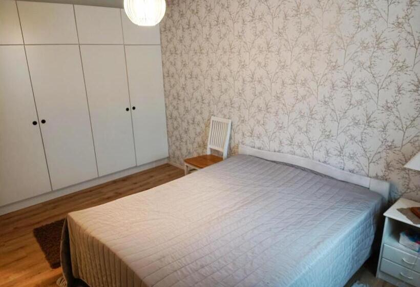 디럭스 방갈로, Firsthome Guesthouse