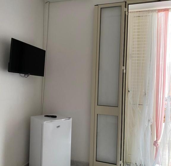 اتاق استاندارد, Paste&cannola