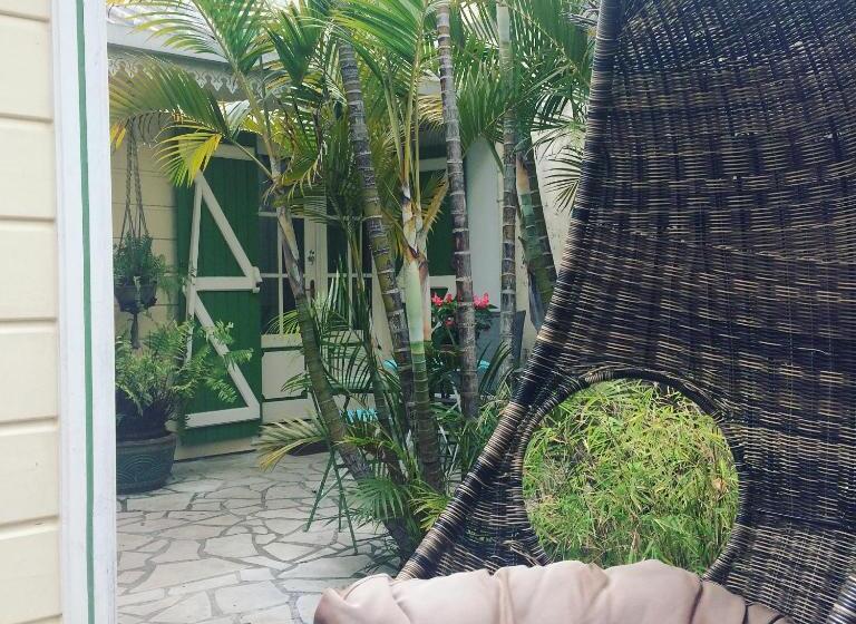 标准三人间, Case Nyala