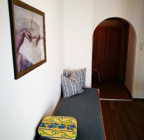 غرفة إقتصادية, Stauders Zimmer Und Ferienwohnungen