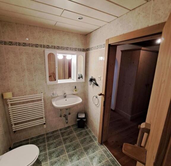 غرفة إقتصادية, Stauders Zimmer Und Ferienwohnungen