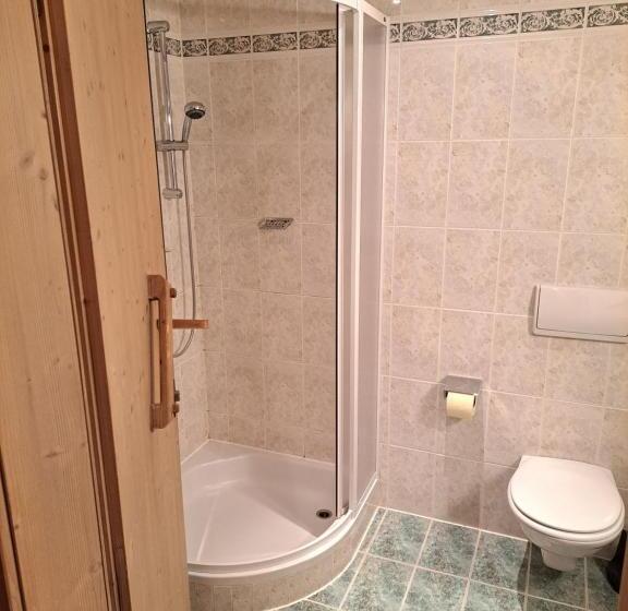 غرفة إقتصادية, Stauders Zimmer Und Ferienwohnungen