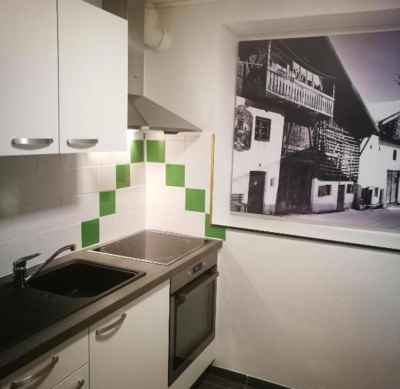 شقة غرفة واحدة, Stauders Zimmer Und Ferienwohnungen