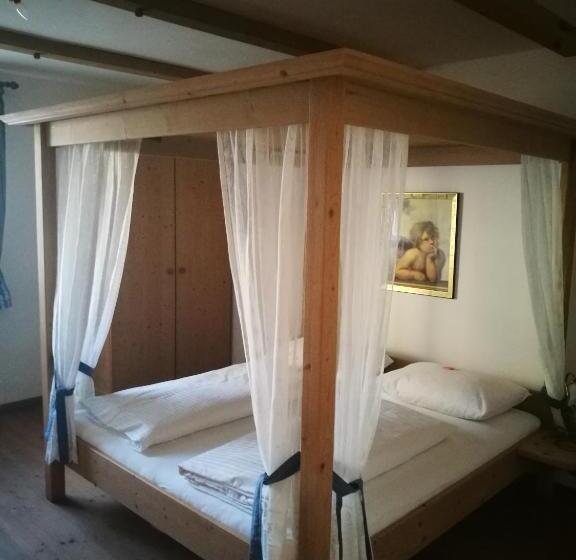 شقة غرفة واحدة, Stauders Zimmer Und Ferienwohnungen