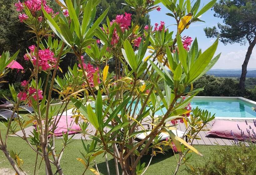 スタンダードルーム, La Maison De Charlie