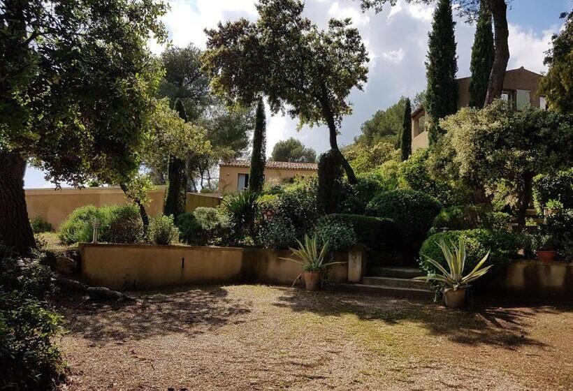 スタンダードルーム, La Maison De Charlie