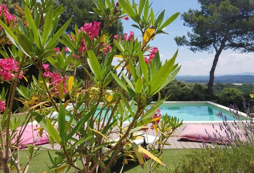 スタンダードルーム, La Maison De Charlie