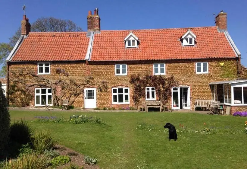 庭の見えるジュニアスイート, Cliff Farmhouse B&b Suites