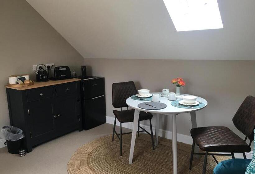 带园景的小型套房, Cliff Farmhouse B&b Suites