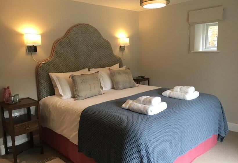 带露台的小型套房, Cliff Farmhouse B&b Suites