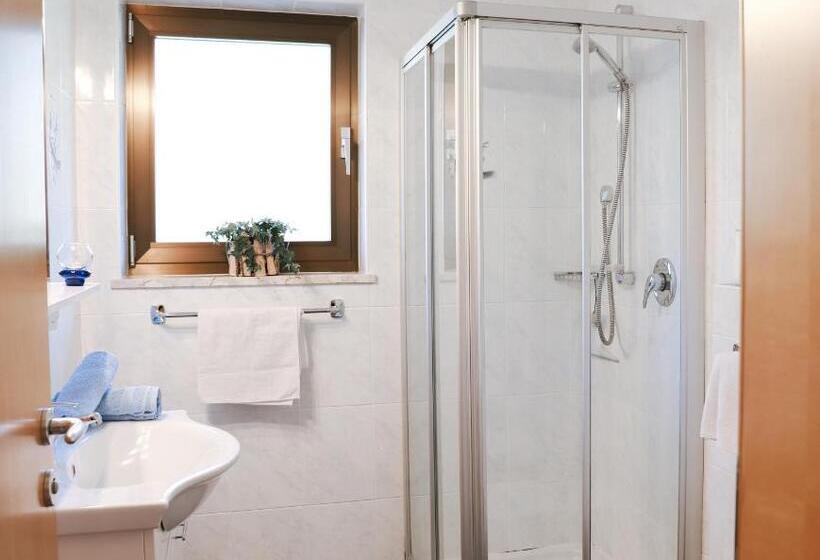 带1个卧室带观景的公寓, Alpegger