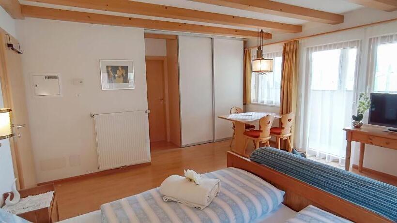 带2个卧室的公寓, Alpegger