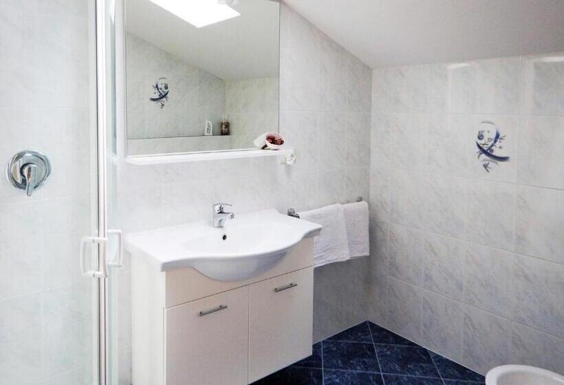 带2个卧室的公寓, Alpegger