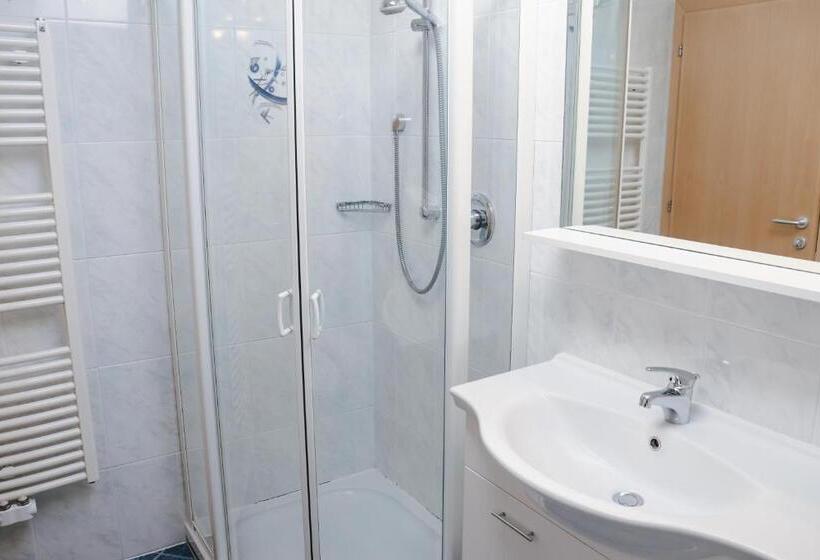 带2个卧室的公寓, Alpegger