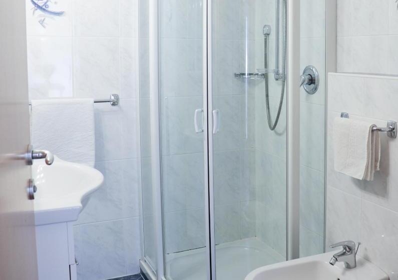 带1个卧室的带阳台的公寓, Alpegger