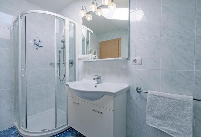 带2个卧室的公寓, Alpegger