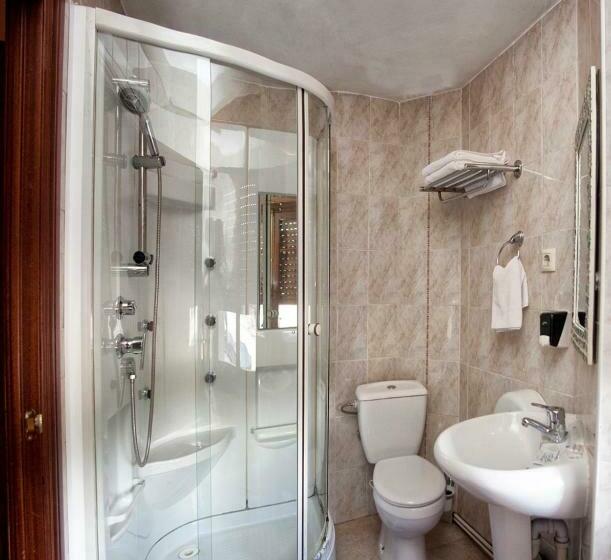 スタンダードルーム, Hostal Goias