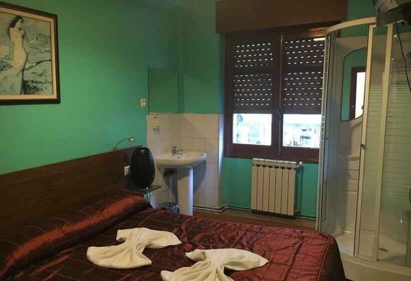 חדר דלוקס, Hostal Goias