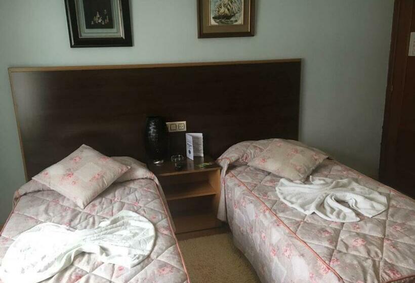 חדר סטנדרט חדר אמבטיה משותף, Hostal Goias