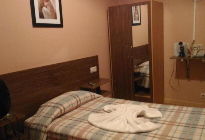 スタンダードシングルルーム, Hostal Goias