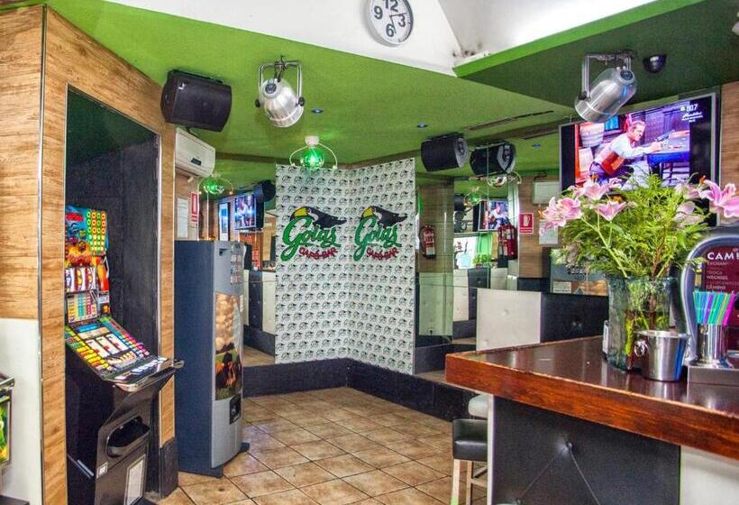 スタンダードシングルルーム, Hostal Goias