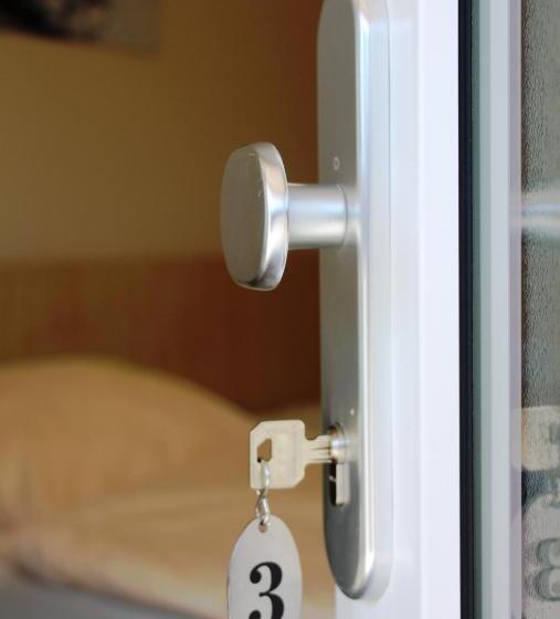 غرفة إقتصادية, Pension Am Ziegelwall