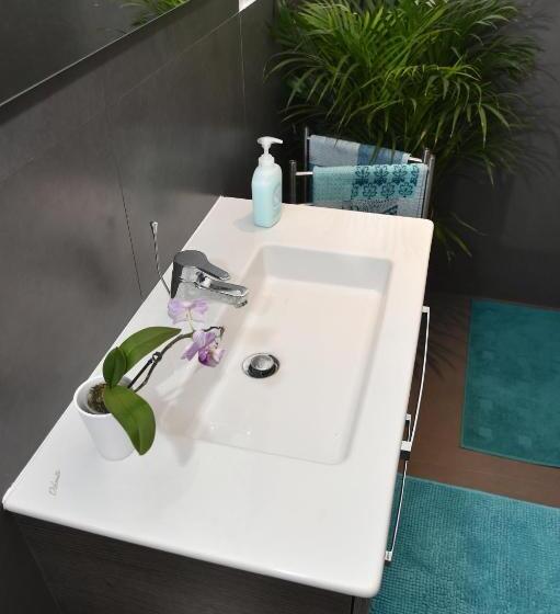 اتاق سهنفرۀ استاندارد با سرویس بهداشتی بیرون از اتاق, B&b Al Giardino Leonor