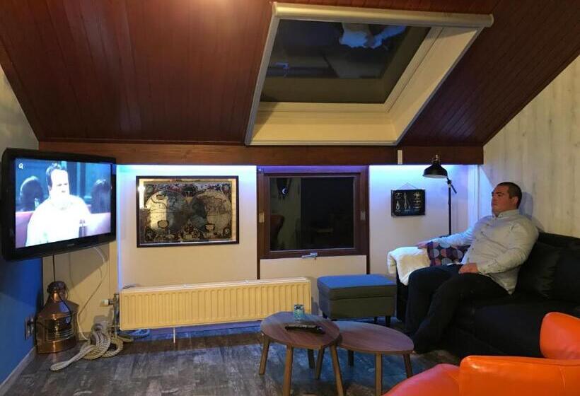 Номер Deluxe с Балконом, B&b Bij Moemee