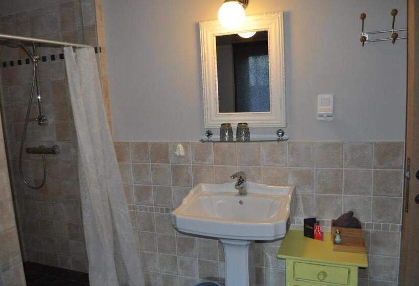 Standard room with outdoor bath, B&b Maison Honorine