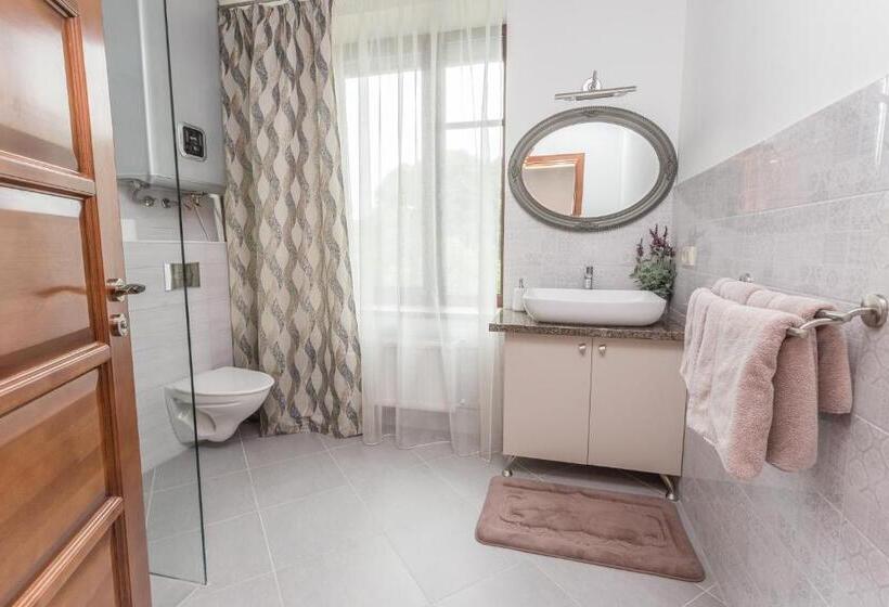 اتاق استاندارد, Park Apartments