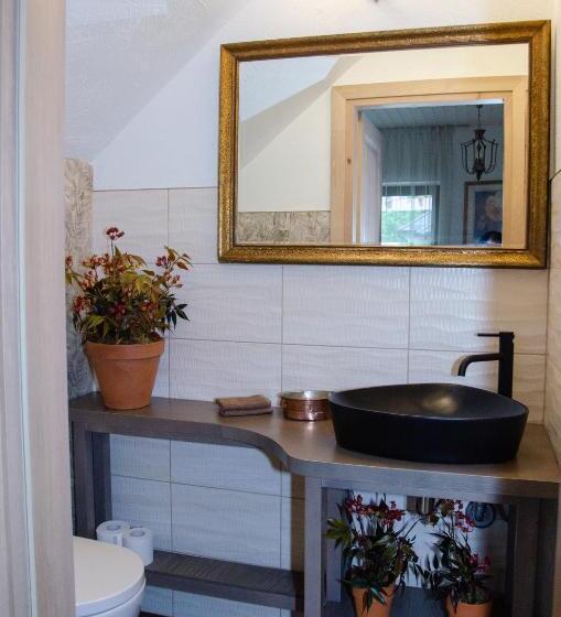 بانگلوی لوکس, Park Apartments