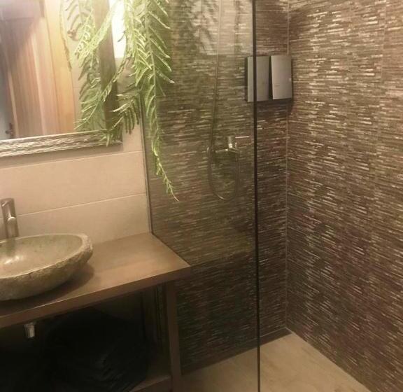 بانگلوی لوکس, Park Apartments