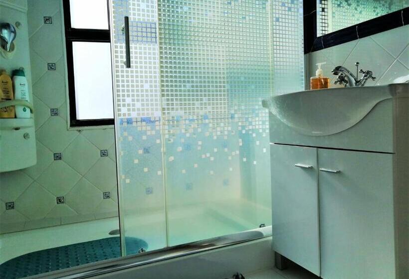 חדר דלוקס עם מרפסת נוף לים, Surf & Guest Lorena´s House