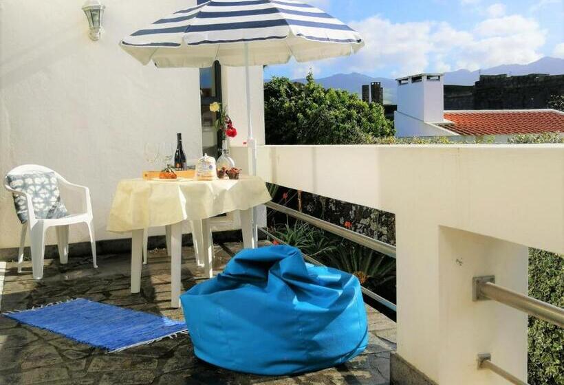 חדר דלוקס עם מרפסת נוף לים, Surf & Guest Lorena´s House