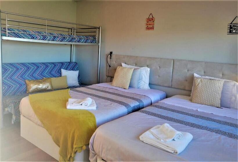 חדר קומפורט לשלושה, Surf & Guest Lorena´s House