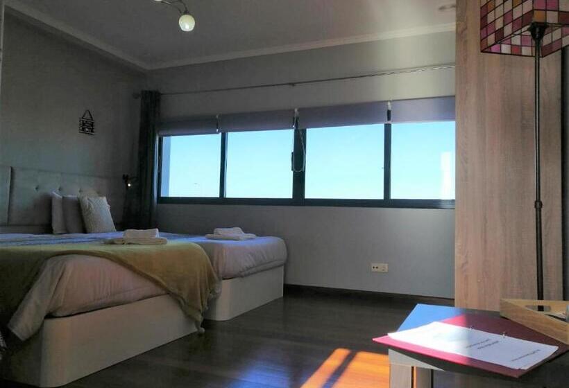 חדר קומפורט לשלושה, Surf & Guest Lorena´s House